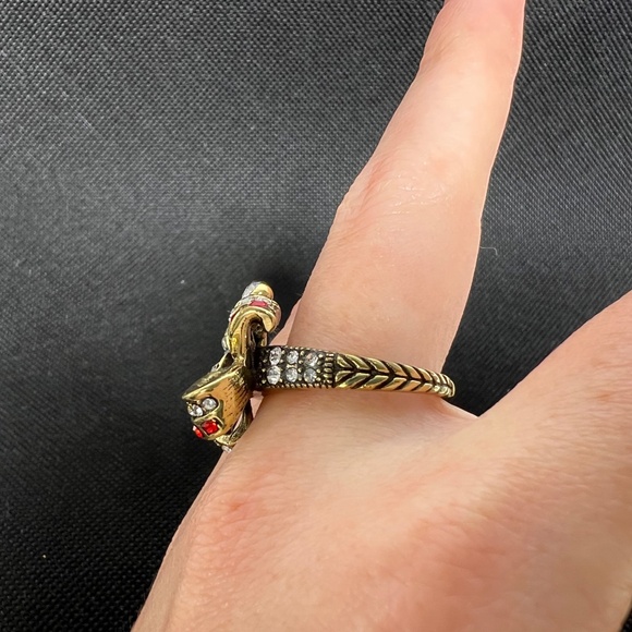 Heidi Daus Brilliant Bow Ring Size 10 Swarovski Crystals Red and Silver - Picture 4 of 13